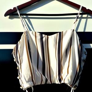 Crisscross sides, Crop Top, Size Medium